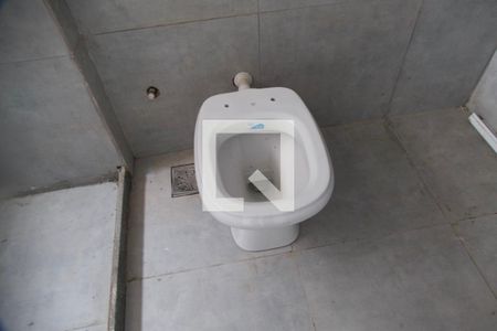 Apartamento à venda com 130m², 2 quartos e 2 vagasSuíte banheiro