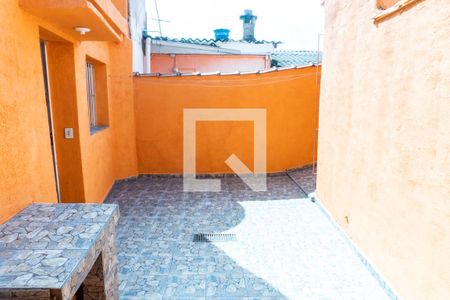 Casa à venda com 50m², 2 quartos e sem vagaQuintal