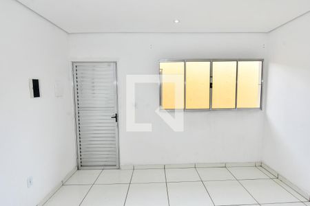 Sala de casa para alugar com 2 quartos, 53m² em Cidade São Mateus, São Paulo