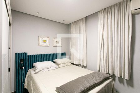 Quarto 1 de casa à venda com 3 quartos, 200m² em Vila Carrão, São Paulo