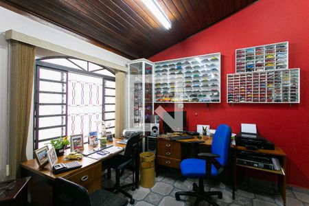 Casa à venda com 200m², 3 quartos e 5 vagasEscritório