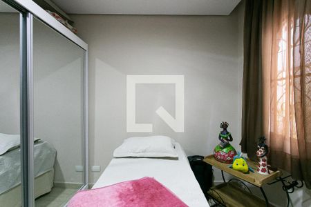 Quarto 2 de casa à venda com 2 quartos, 200m² em Vila Carrão, São Paulo