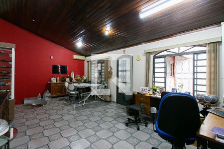 Casa à venda com 200m², 3 quartos e 5 vagasEscritório