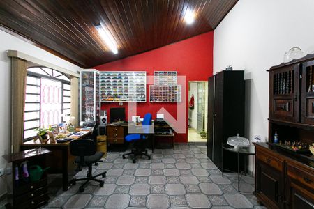 Casa à venda com 200m², 3 quartos e 5 vagasEscritório