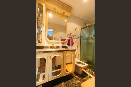 Apartamento à venda com 154m², 3 quartos e 3 vagasBanheiro do quarto 1