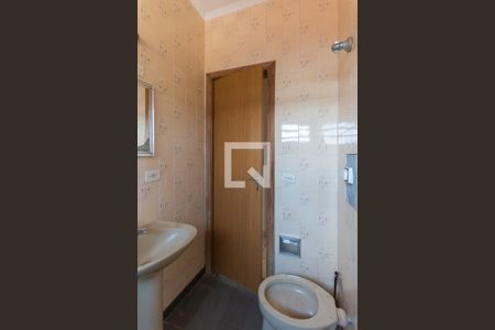 Casa à venda com 288m², 3 quartos e 4 vagasBanheiro da Suíte