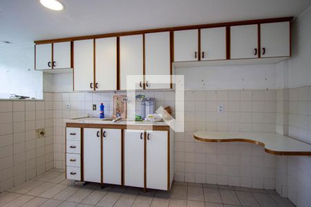 Apartamento para alugar com 65m², 2 quartos e 1 vagaCozinha