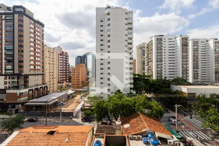 Vista de apartamento à venda com 3 quartos, 131m² em Indianópolis, São Paulo