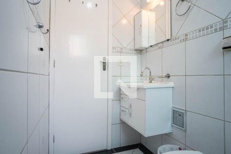 Banheiro  de casa para alugar com 2 quartos, 68m² em Jardim Bela Vista, Guarulhos