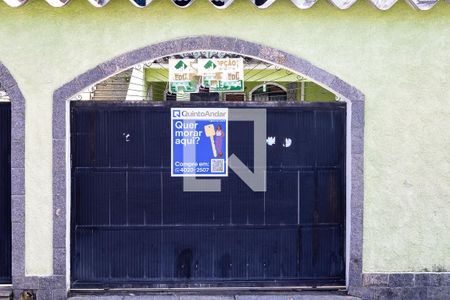 Casa para alugar com 290m², 5 quartos e 4 vagasFachada