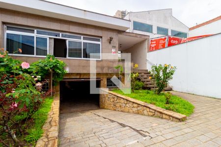 Casa à venda com 265m², 4 quartos e 6 vagas Casa à venda com 265m², 4 quartos e 6 vagasHall de entrada