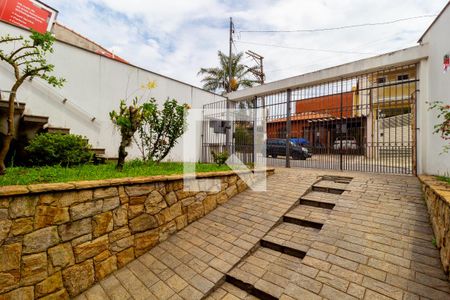 Casa à venda com 265m², 4 quartos e 6 vagas Casa à venda com 265m², 4 quartos e 6 vagasHall de entrada