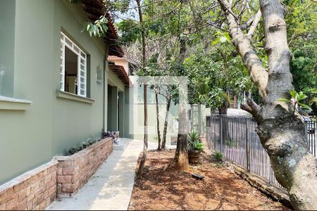 Casa à venda com 180m², 3 quartos e 4 vagasQuintal