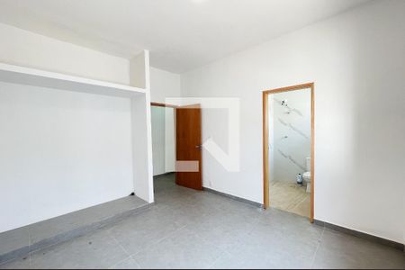 Casa à venda com 180m², 3 quartos e 4 vagasSuíte