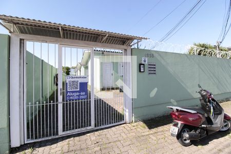 Casa de condomínio para alugar com 56m², 2 quartos e 1 vagaFachado do condomínio