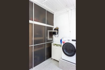 Casa à venda com 184m², 3 quartos e 2 vagas Casa à venda com 184m², 3 quartos e 2 vagasÁrea de Serviço