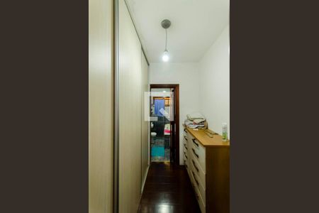 Casa à venda com 332m², 4 quartos e 5 vagasCloset Suíte