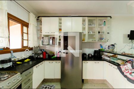 Casa à venda com 332m², 4 quartos e 5 vagasCozinha