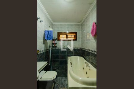 Casa à venda com 332m², 4 quartos e 5 vagasBanheiro Suíte