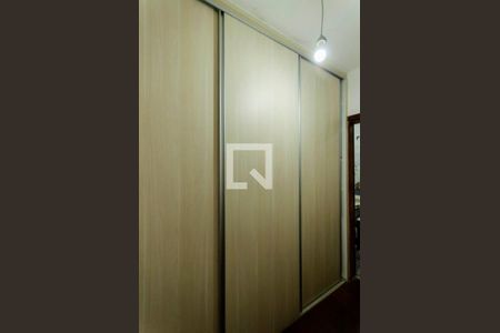 Casa à venda com 332m², 4 quartos e 5 vagasCloset Suíte