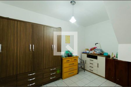 Casa à venda com 332m², 4 quartos e 5 vagasQuarto Externo