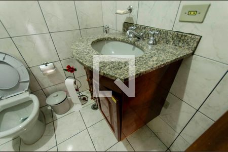 Casa à venda com 332m², 4 quartos e 5 vagasBanheiro Externo