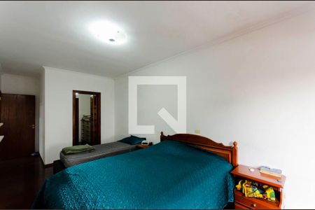 Casa à venda com 332m², 4 quartos e 5 vagasSuíte