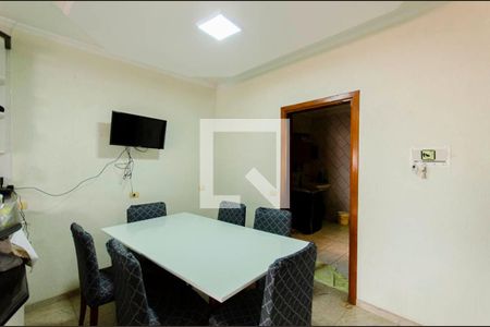 Casa à venda com 332m², 4 quartos e 5 vagasCozinha