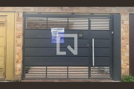 Casa à venda com 78m², 2 quartos e 1 vaga Casa à venda com 78m², 2 quartos e 1 vagaFachada