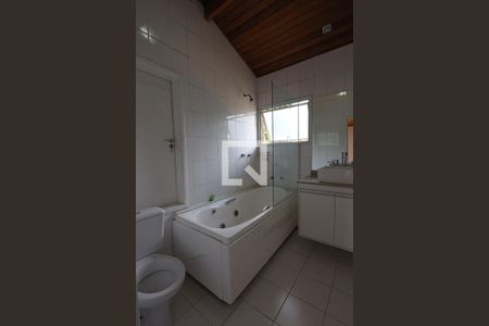 Casa para alugar com 150m², 4 quartos e 2 vagas3º  andar - suíte principal - banheiro