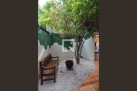 Casa para alugar com 150m², 4 quartos e 2 vagasÁrea coimum - detalhes