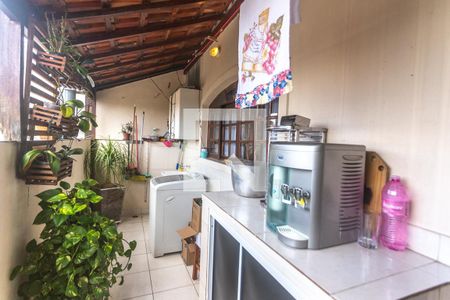 Casa à venda com 260m², 3 quartos e 2 vagasÁrea de serviço