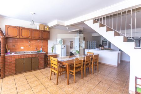 Casa à venda com 260m², 3 quartos e 2 vagasChurrasqueira