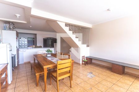 Casa à venda com 260m², 3 quartos e 2 vagasChurrasqueira