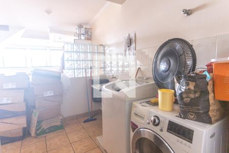 Casa à venda com 260m², 3 quartos e 2 vagasÁrea de serviço