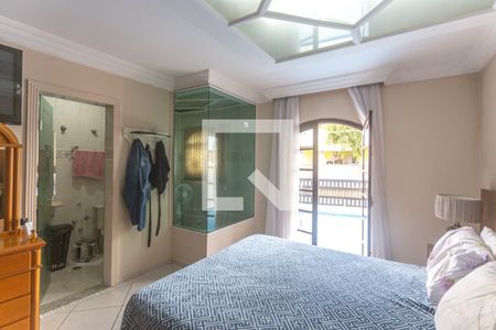 Casa à venda com 260m², 3 quartos e 2 vagasSuíte