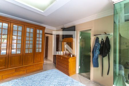 Casa à venda com 260m², 3 quartos e 2 vagasSuíte