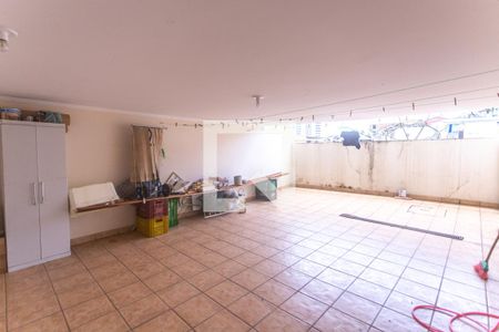 Casa à venda com 260m², 3 quartos e 2 vagasQuintal