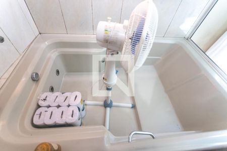 Casa à venda com 260m², 3 quartos e 2 vagasBanheiro