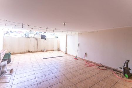 Casa à venda com 260m², 3 quartos e 2 vagasQuintal