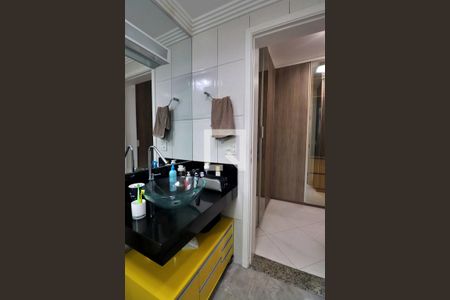 Apartamento à venda com 263m², 4 quartos e 3 vagasBanheiro da Suíte 3