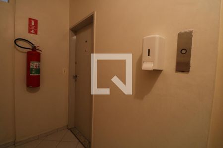 Apartamento à venda com 54m², 1 quarto e 1 vagaElevadores