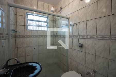 Casa à venda com 66m², 2 quartos e 2 vagasBanheiro
