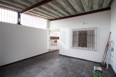 Casa à venda com 66m², 2 quartos e 2 vagasGaragem
