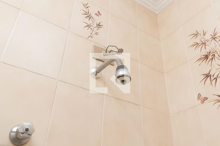 Casa à venda com 677m², 5 quartos e 6 vagas Casa à venda com 677m², 5 quartos e 6 vagasBanheiro 4