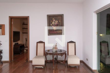 Casa à venda com 677m², 5 quartos e 6 vagas Casa à venda com 677m², 5 quartos e 6 vagasSala 2