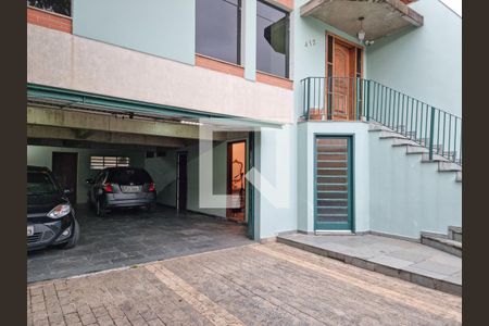 Casa à venda com 677m², 5 quartos e 6 vagas Casa à venda com 677m², 5 quartos e 6 vagasGaragem descoberta