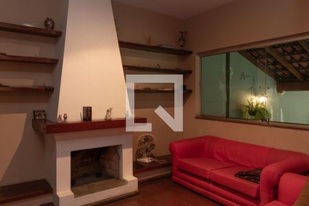 Casa à venda com 677m², 5 quartos e 6 vagas Casa à venda com 677m², 5 quartos e 6 vagasSala 3