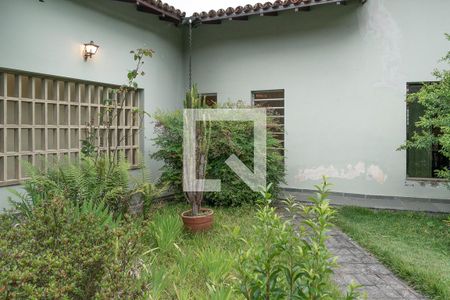 Casa à venda com 677m², 5 quartos e 6 vagas Casa à venda com 677m², 5 quartos e 6 vagasPomar