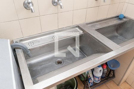 Casa à venda com 677m², 5 quartos e 6 vagas Casa à venda com 677m², 5 quartos e 6 vagasdetalhe Lavanderia